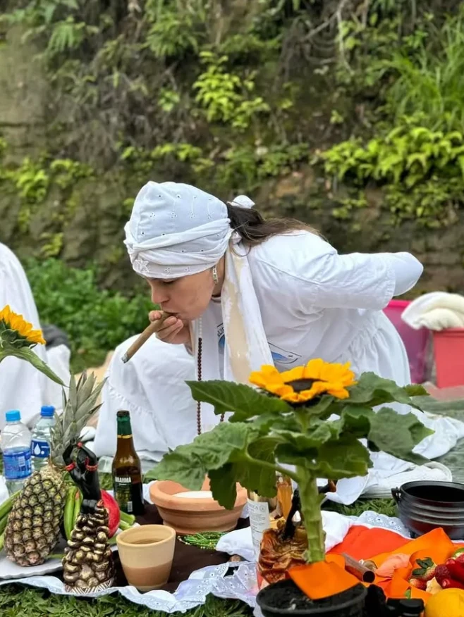 Luísa em prática na natureza